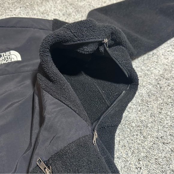 North Face Women's Denali Full Zip Fleece Jacket - MEDIUM - Picture 7 of 17
